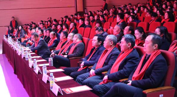 穩步前行，超越升華！三陸康集團2018員工表彰大會暨2019新春年會。